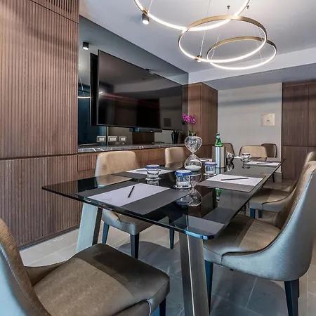 The Regency, Rome, A Tribute Portfolio 4*