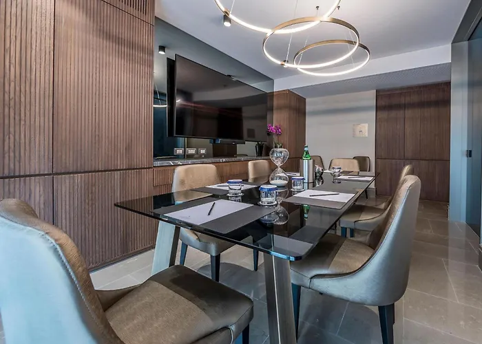 The Regency, Rome, A Tribute Portfolio 4*