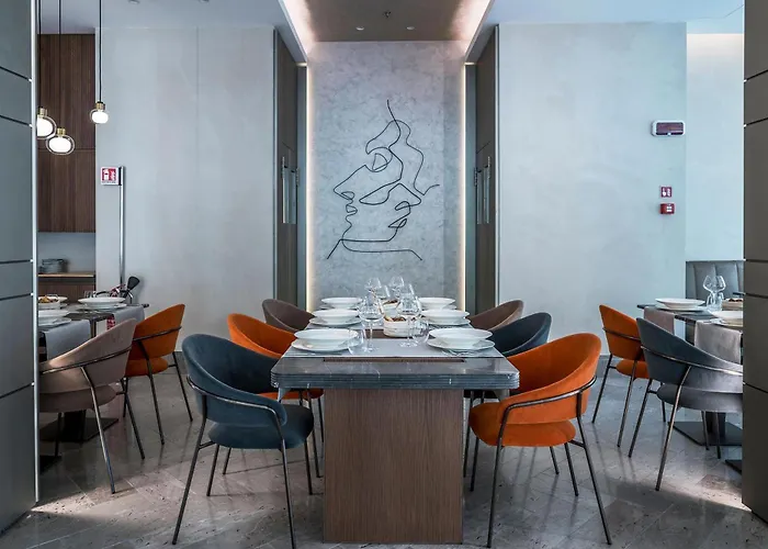 The Regency, Rome, A Tribute Portfolio ローマ