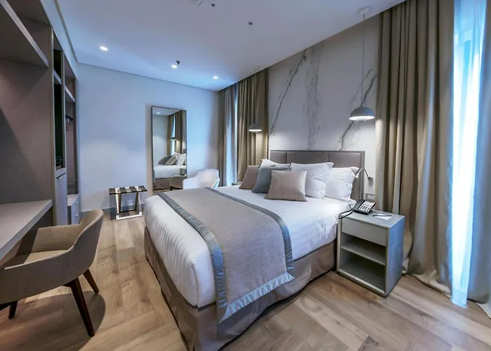 The Regency, Rome, A Tribute Portfolio ローマ