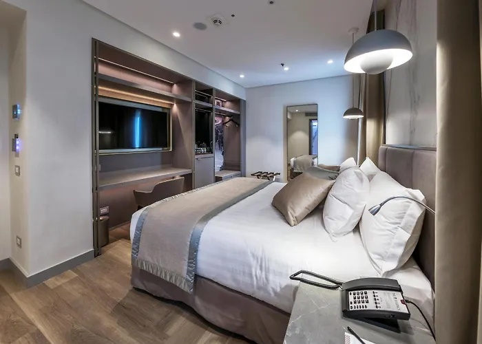 The Regency, Rome, A Tribute Portfolio 4*